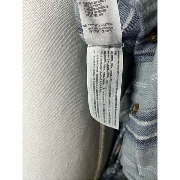 Abercrombie and Fitch Flannel - Picture 6 of 6